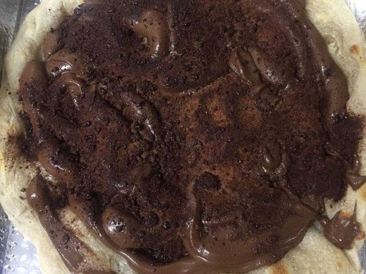 Pizza de chocolate ao leite e Ovomaltine 35cm