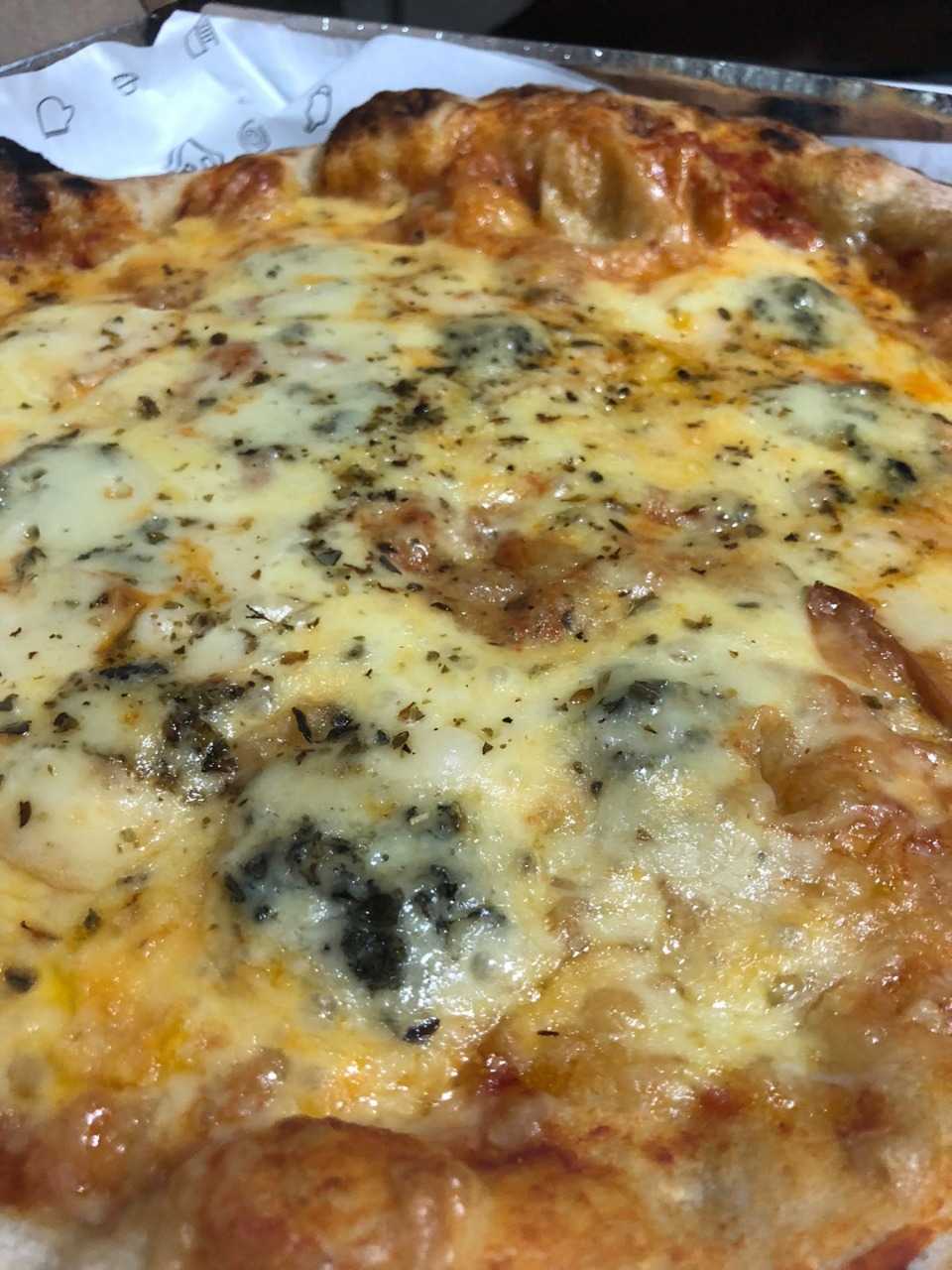 Pizza clássica italiana